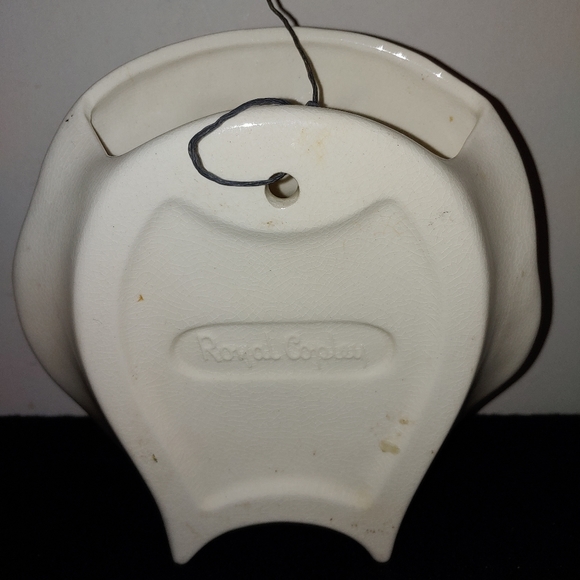 Vintage Garden Wall Pocket Pottery Flowers Sun Hat Planter Ceramic Royal Copley - Picture 5 of 8